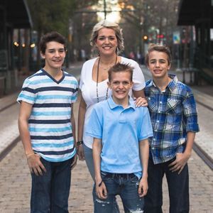 Meet your Posher, Crystal